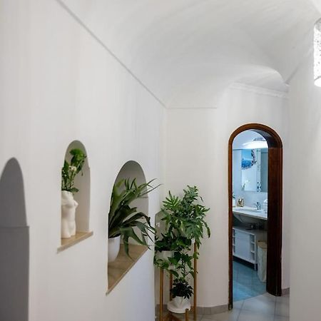 House On The Rock Apartment Positano Bagian luar foto