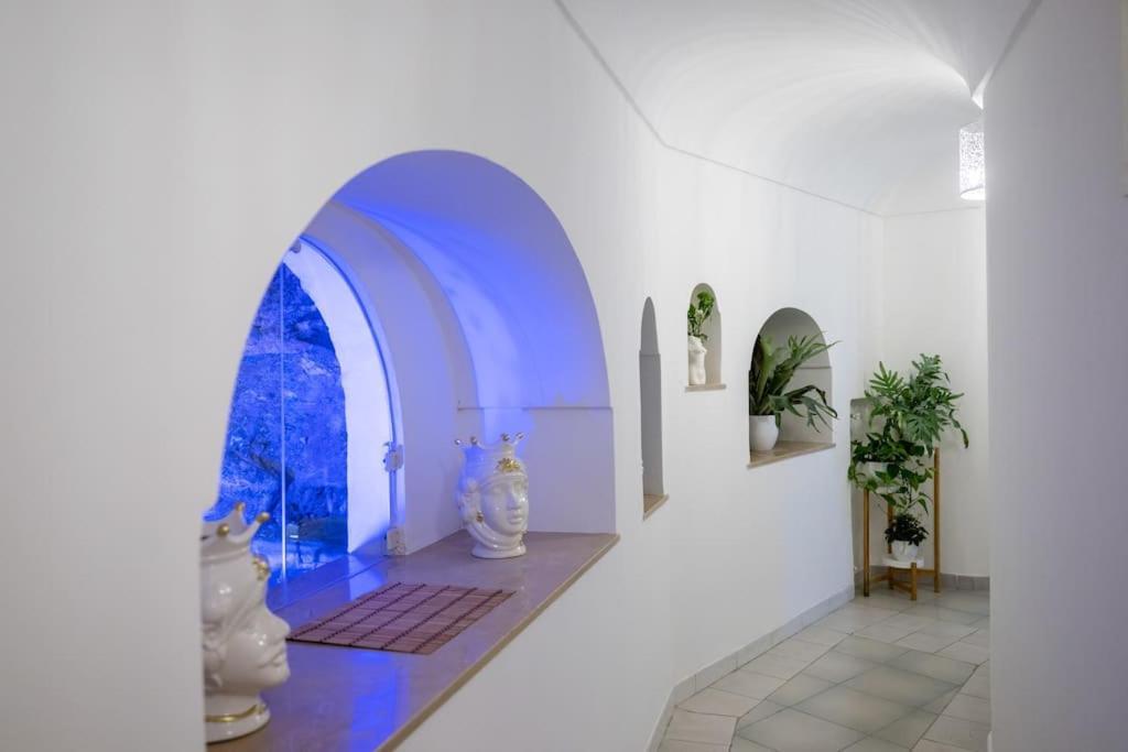 House On The Rock Apartment Positano Bagian luar foto