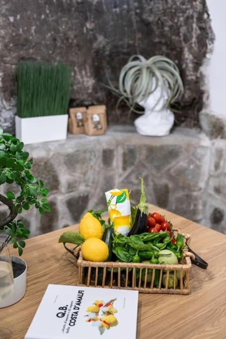 House On The Rock Apartment Positano Bagian luar foto
